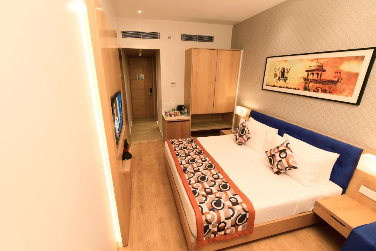 Surestay By Best Western Model Town Amritsar Exterior photo